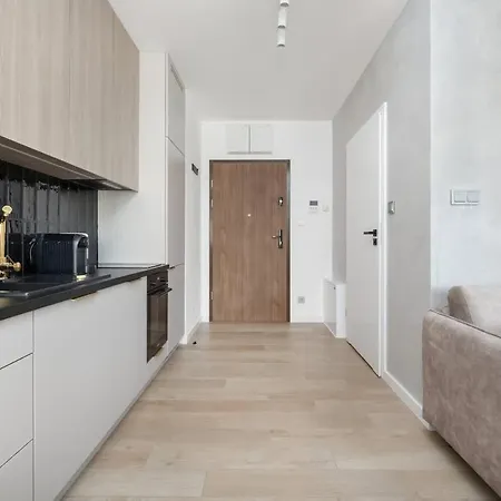 Urokliwe W Sercu Wroclawia By Renters Apartment *